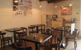 B&B Lo Straniero